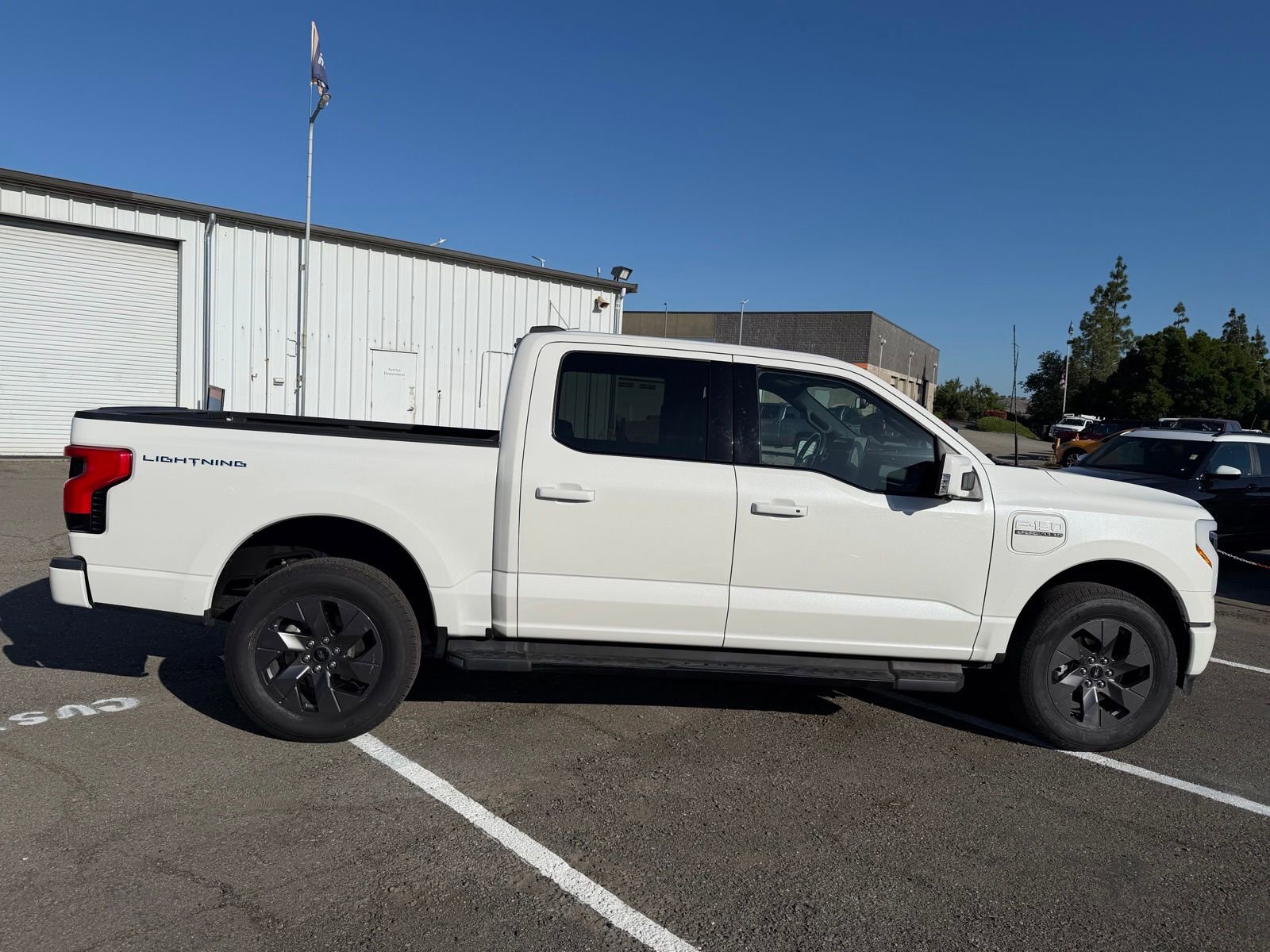 Certified 2022 Ford F150 Lightning Lariat AWD/4WD image 6