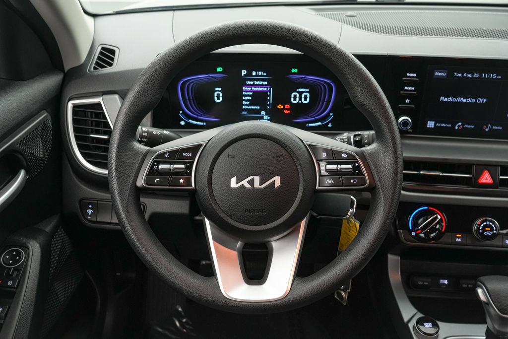Used 2026 Kia Seltos LX AWD/4WD image 13