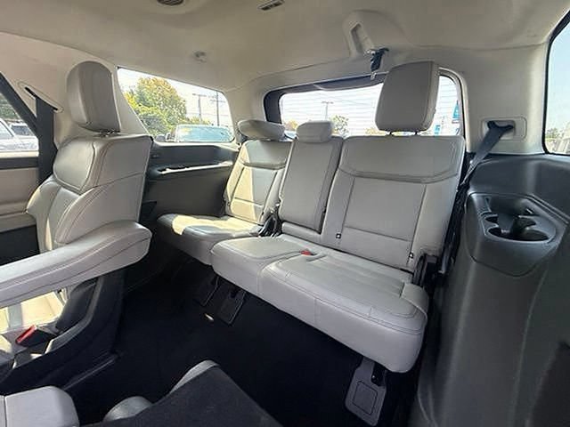 Certified 2025 Ford Expedition Active AWD/4WD image 23