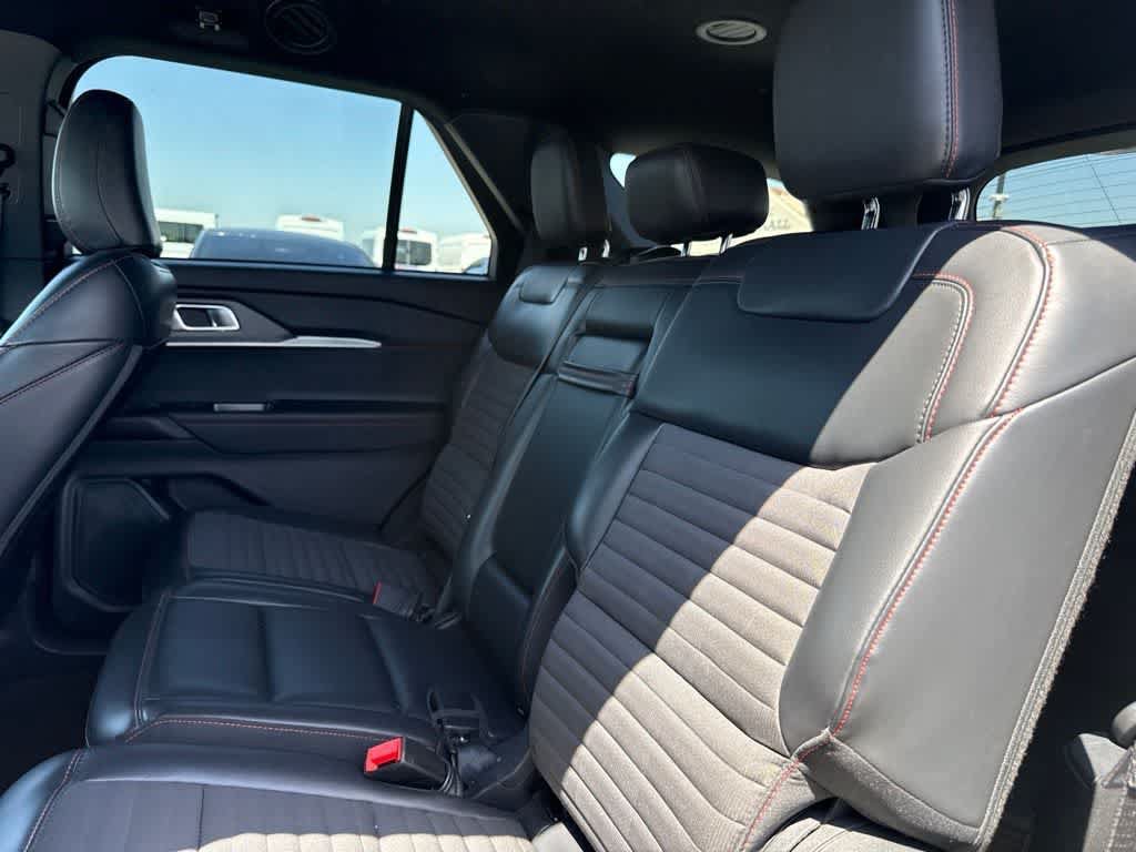 Certified 2025 Ford Explorer ST-Line RWD image 11