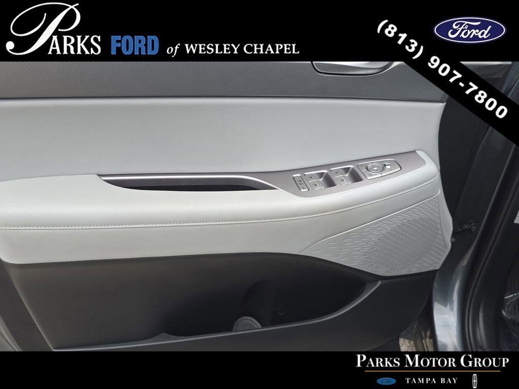 Used 2021 Hyundai Palisade SEL w/ Premium Package FWD image 17