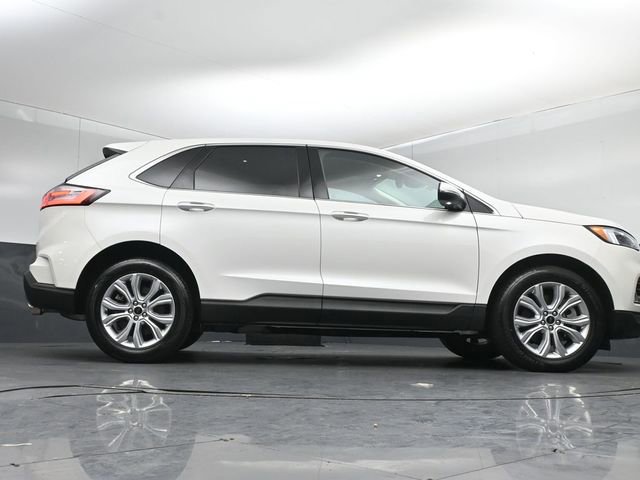 Certified 2023 Ford Edge Titanium w/ Equipment Group 301A image 17
