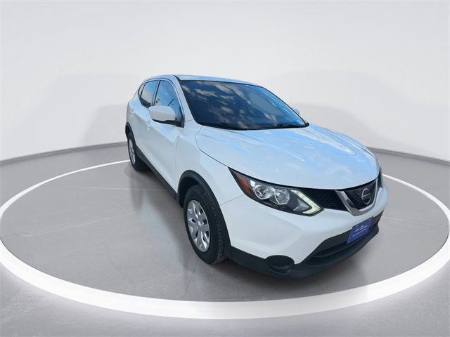 Used 2018 Nissan Rogue Sport S image 2
