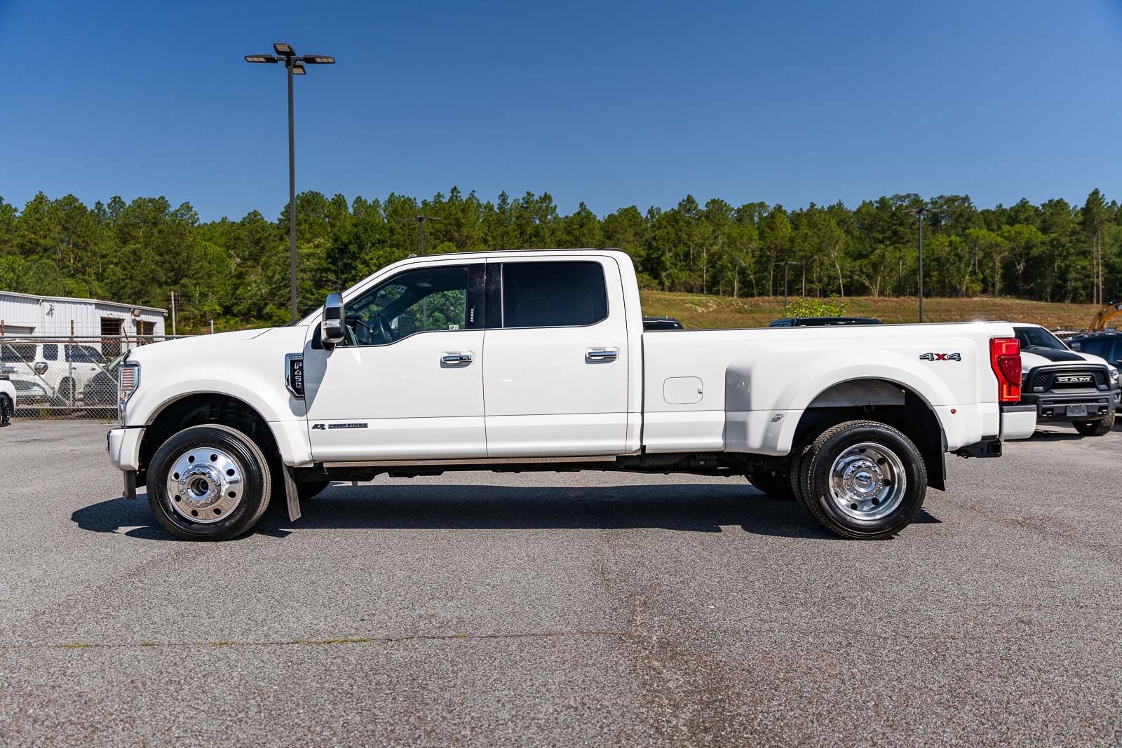 Certified 2022 Ford F450 Platinum AWD/4WD image 4