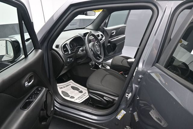 Used 2022 Jeep Renegade Altitude AWD/4WD image 18