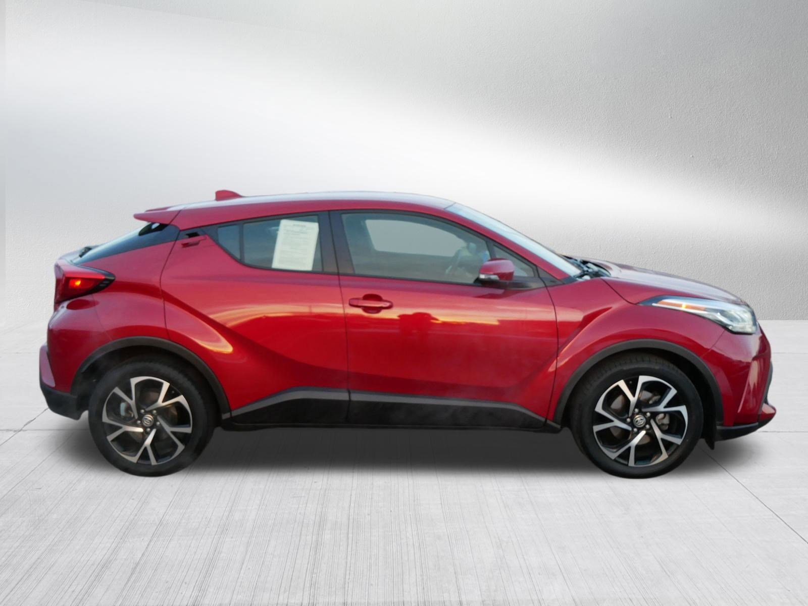 Used 2020 Toyota C-HR XLE image 6