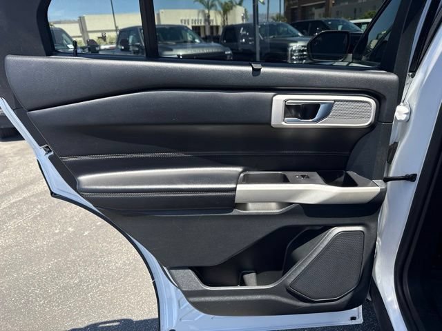 Certified 2021 Ford Explorer Limited w/ Equipment Group 301A AWD/4WD image 12