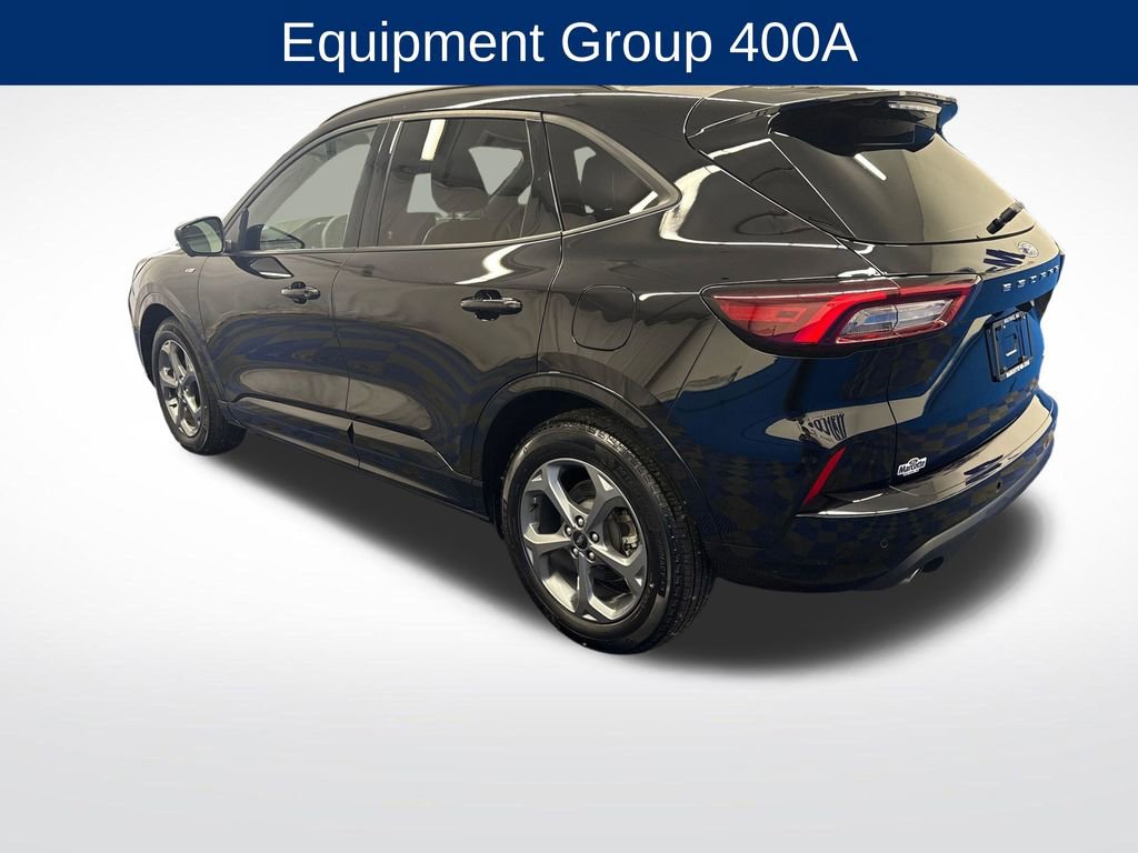 Certified 2023 Ford Escape ST-Line Select w/ Tech Pack #2 AWD/4WD image 3