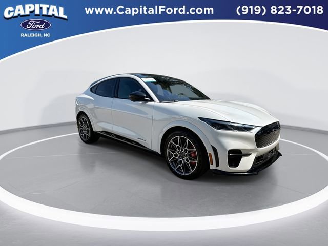 Certified 2025 Ford Mustang Mach-E GT image 8