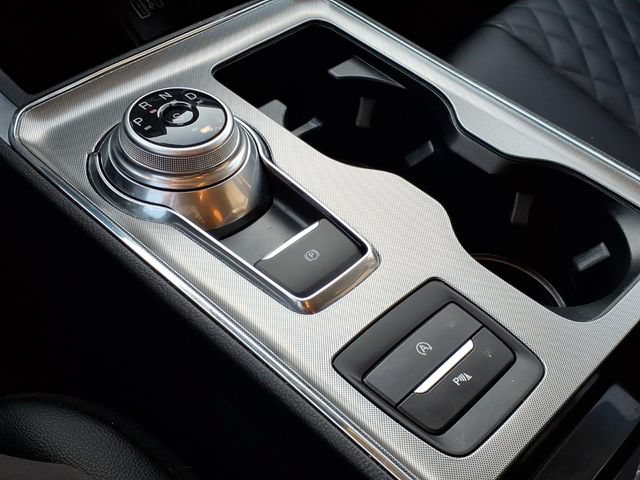 Certified 2024 Ford Edge Titanium AWD/4WD image 29