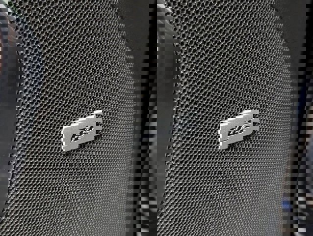 Used 2023 GMC Yukon SLT w/ SLT Premium Package image 17