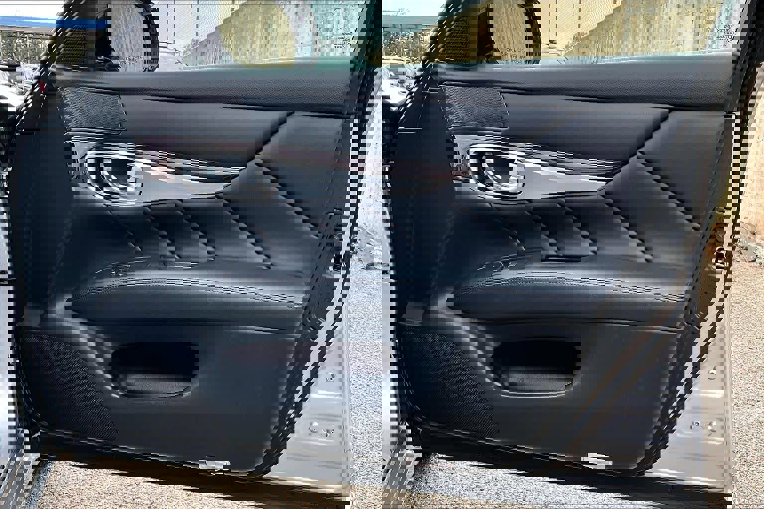 Used 2018 INFINITI Q70 L 3.7 image 24