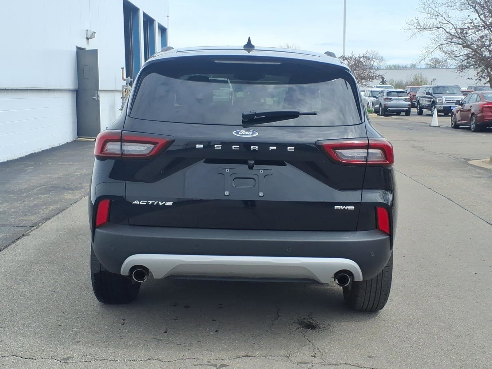 Certified 2023 Ford Escape Active w/ Tech Pack #2 image 3