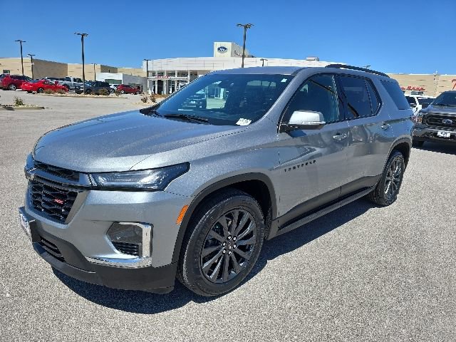 Used 2023 Chevrolet Traverse RS w/ LPO, Floor Liner Package