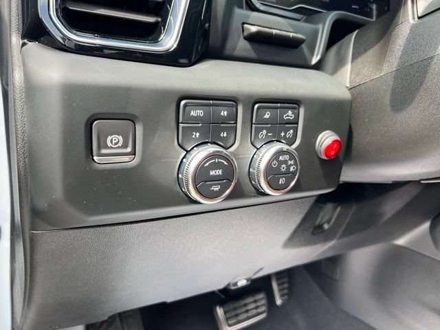Used 2024 GMC Sierra 3500 Denali Ultimate AWD/4WD image 10