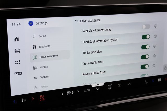 Certified 2025 Ford Expedition Platinum w/ Driver's Package image 31