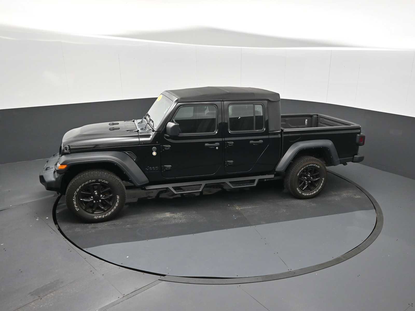 Used 2022 Jeep Gladiator Sport w/ Trailer Tow Package AWD/4WD image 42