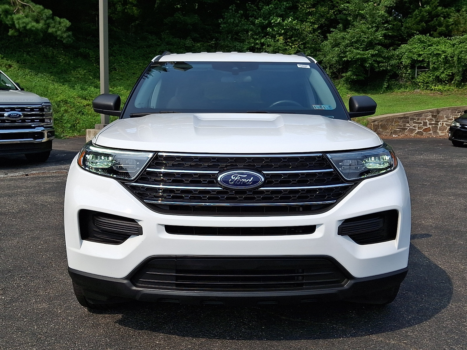 Certified 2023 Ford Explorer XLT AWD/4WD image 2