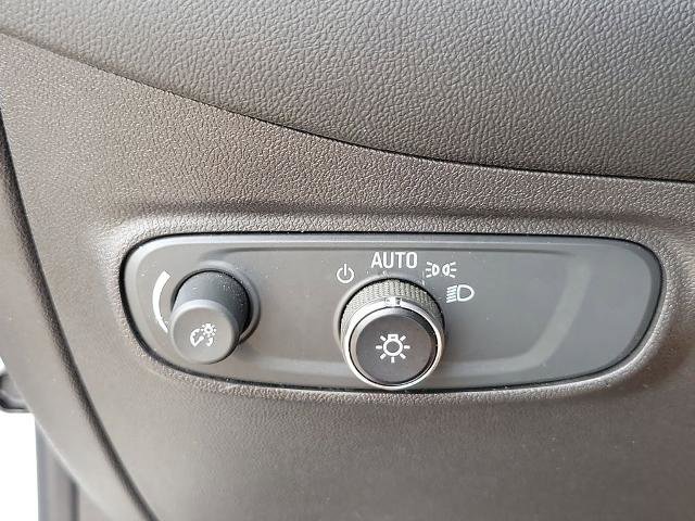 Used 2022 Chevrolet Equinox LT image 24