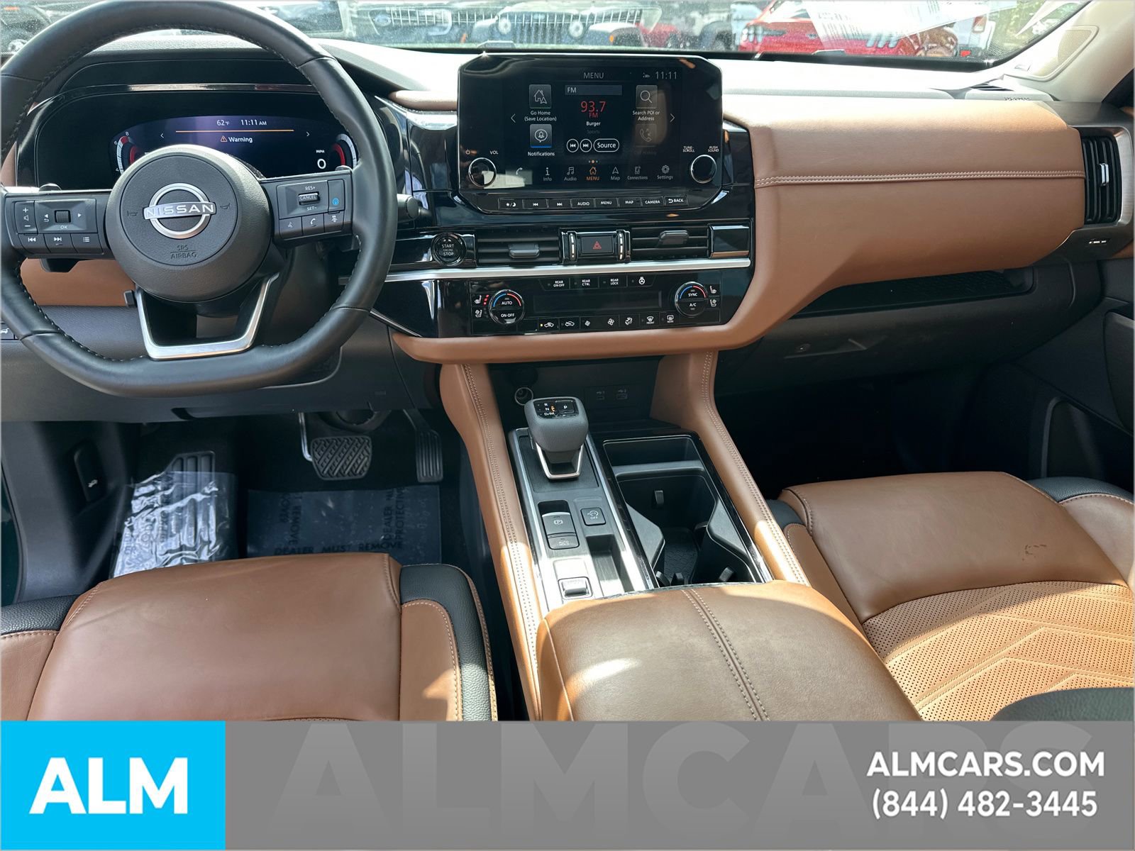 Used 2025 Nissan Pathfinder Platinum FWD image 18