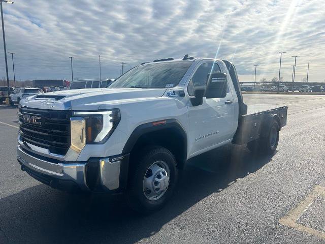 Used 2024 GMC Sierra 3500 Pro w/ Convenience Package AWD/4WD image 4