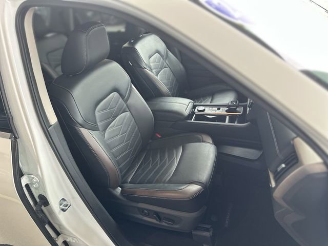 Used 2024 Nissan Pathfinder Platinum AWD/4WD image 29