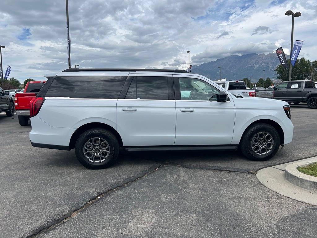 Certified 2025 Ford Expedition Platinum AWD/4WD image 7