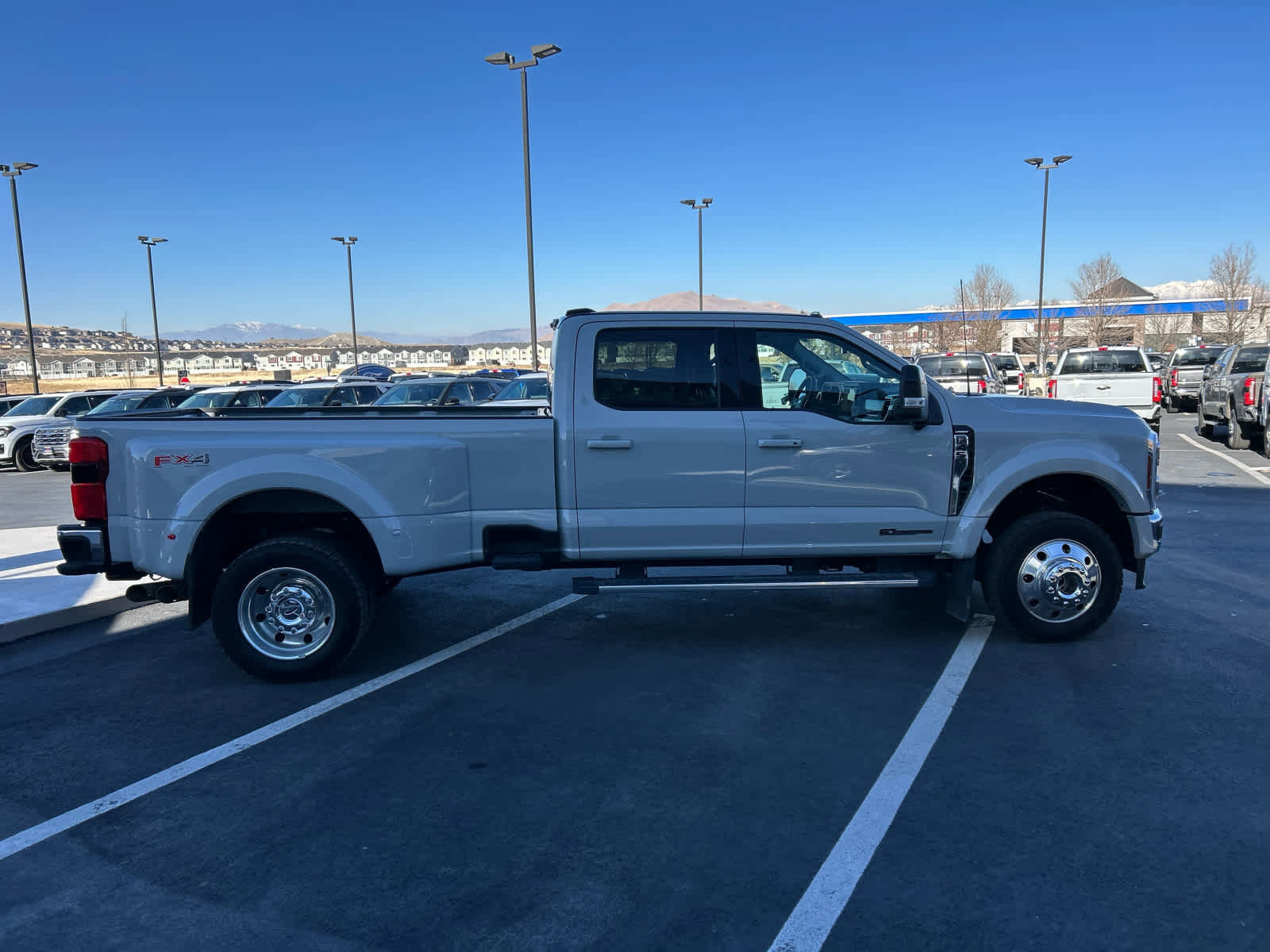 Certified 2025 Ford F450 Lariat w/ FX4 Off-Road Package image 9