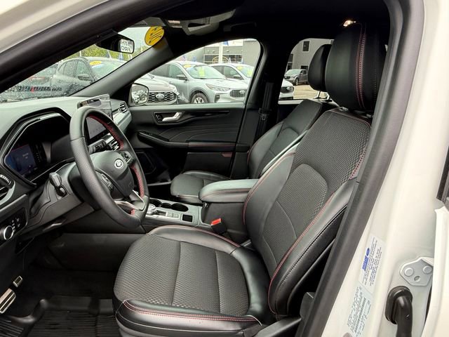 Certified 2024 Ford Escape ST-Line w/ Tech Pack #1 AWD/4WD image 6