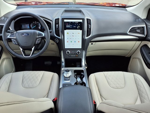 Certified 2024 Ford Edge Titanium AWD/4WD image 14