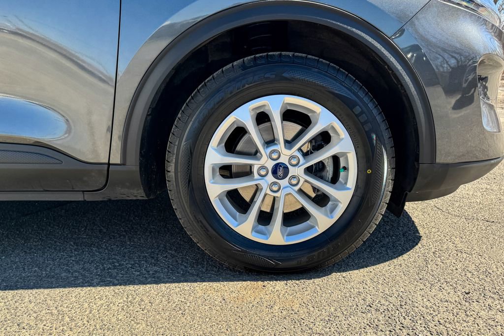 Certified 2020 Ford Escape SE image 10