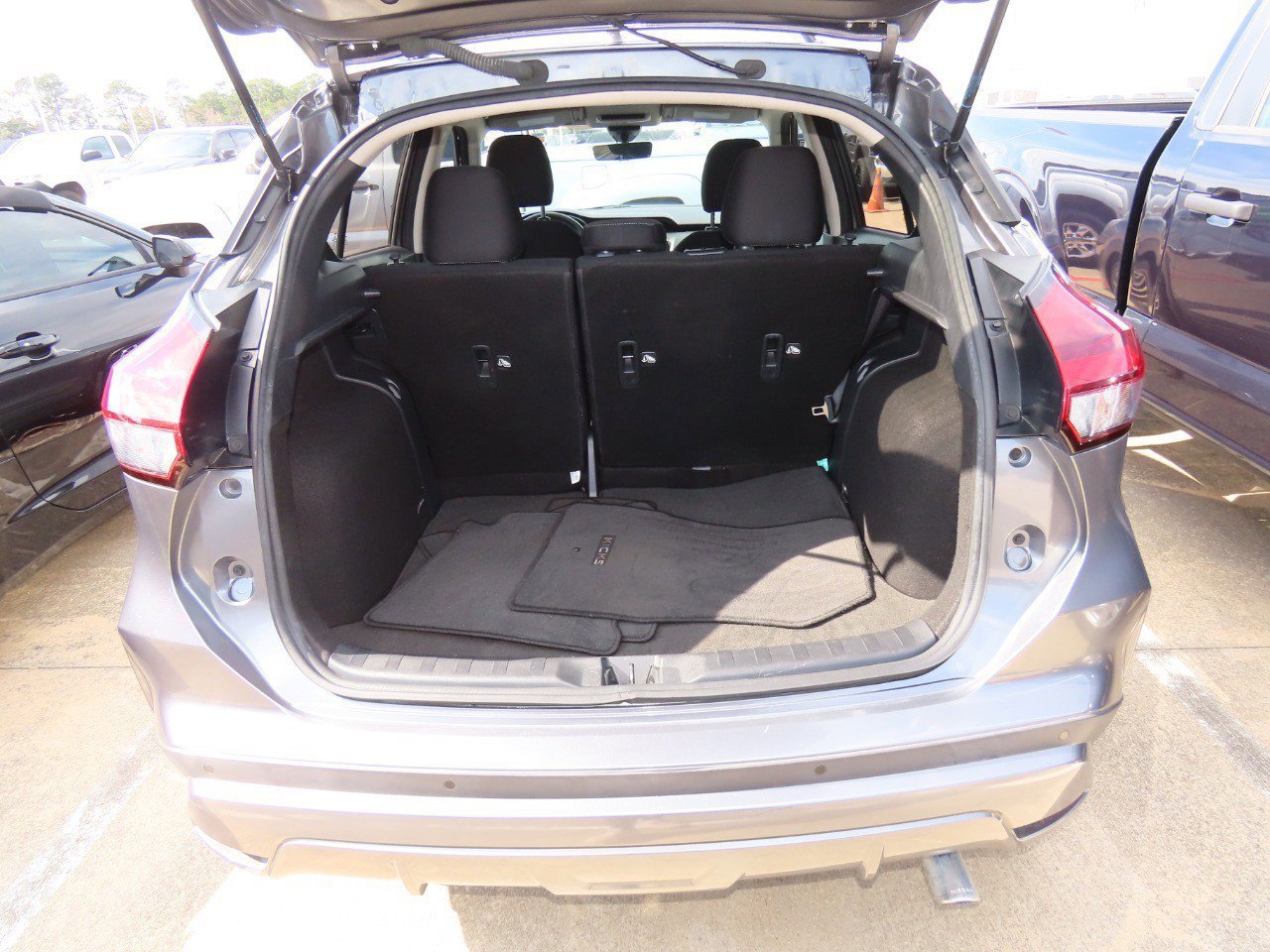 Used 2022 Nissan Kicks SV w/ Interior Electronics Package image 11