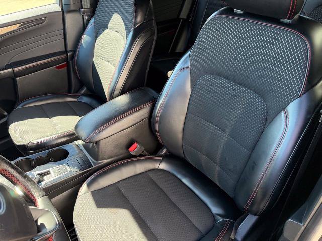 Certified 2025 Ford Escape ST-Line Select AWD/4WD image 12