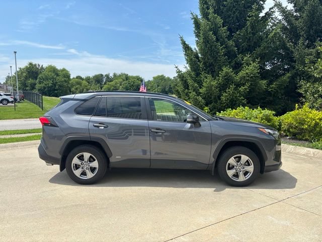 Used 2022 Toyota RAV4 XLE w/ Convenience Package AWD/4WD image 7