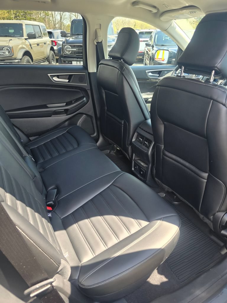 Certified 2024 Ford Edge SEL w/ Convenience Package AWD/4WD image 18