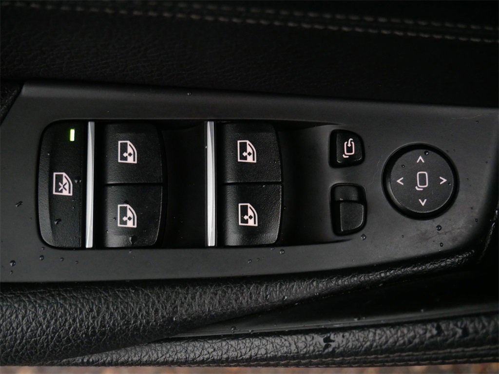 Used 2018 BMW 540i xDrive image 15