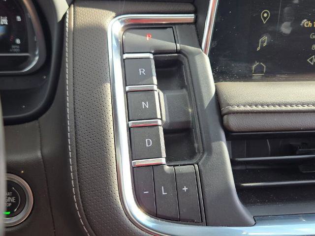 Used 2022 GMC Yukon SLT w/ SLT Premium Package image 32