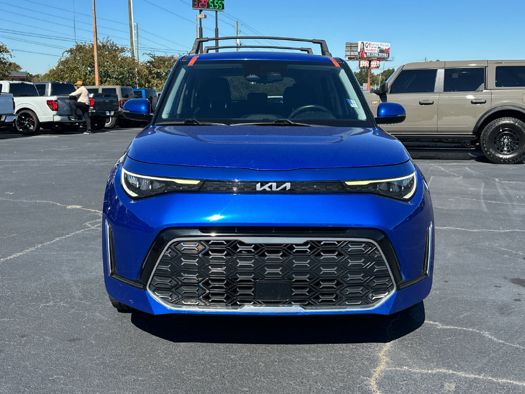 Used 2023 Kia Soul GT-Line w/ GT-Line Technology Package FWD image 2