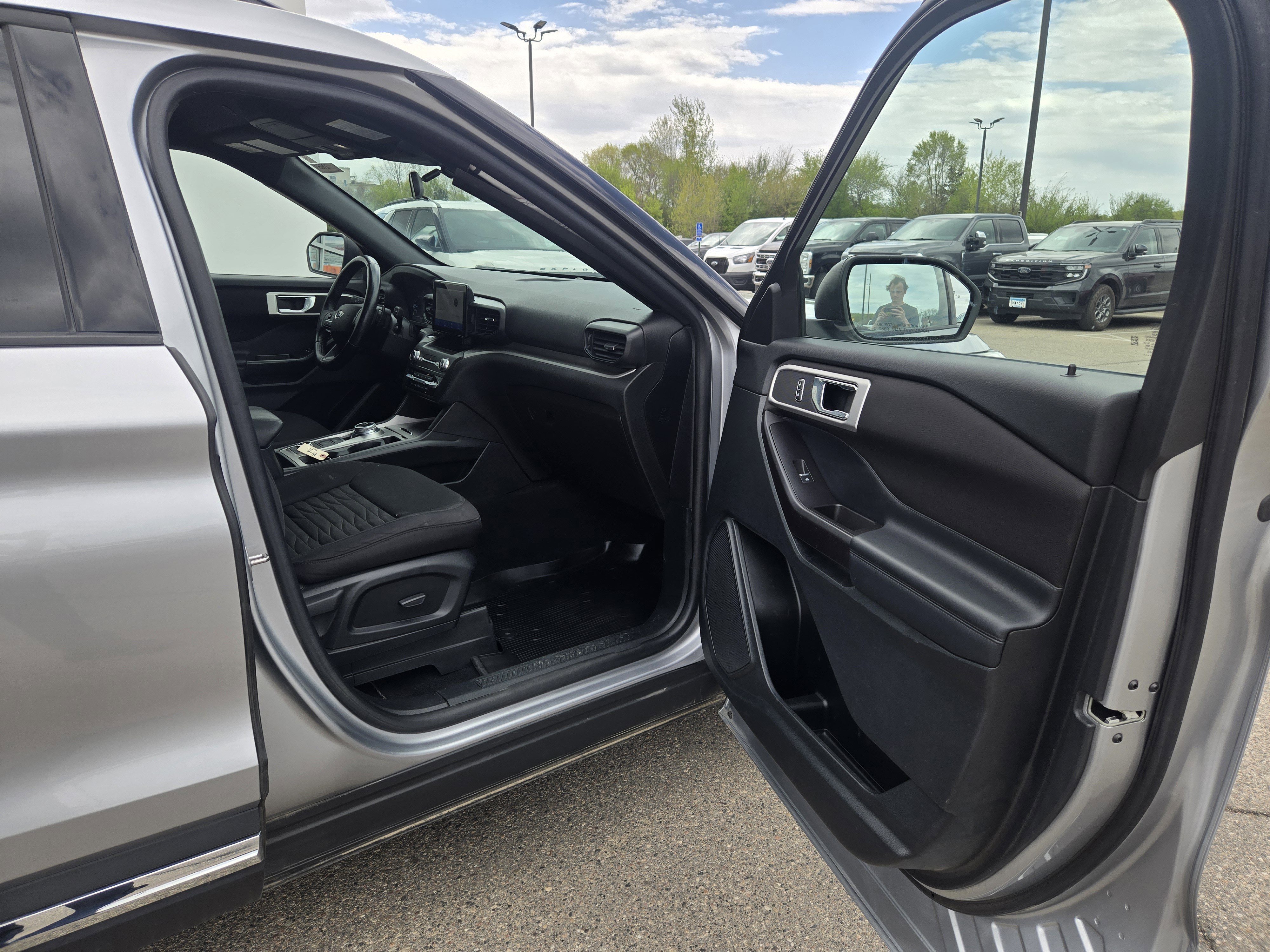 Certified 2020 Ford Explorer XLT AWD/4WD image 16