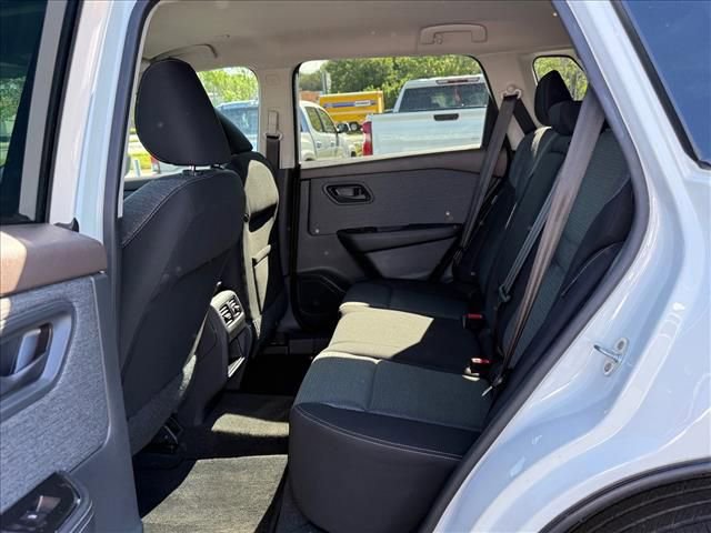 Used 2022 Nissan Rogue S AWD/4WD image 13