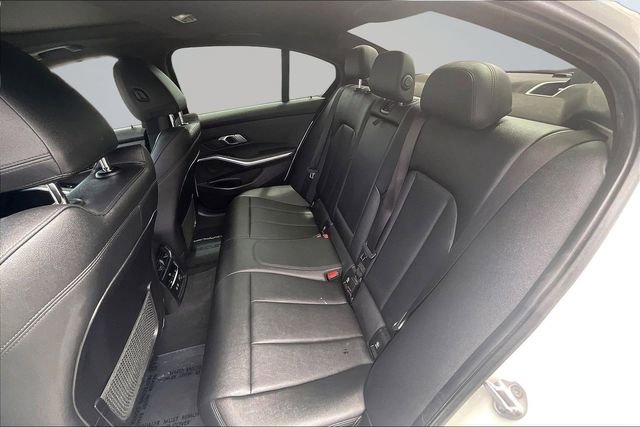 Used 2020 BMW 330i Sedan w/ M Sport Package RWD image 26