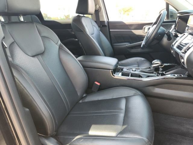Used 2022 Kia Sorento SX image 11