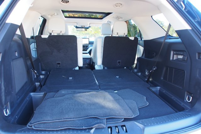 Certified 2025 Ford Explorer Platinum w/ Ultimate Package AWD/4WD image 19