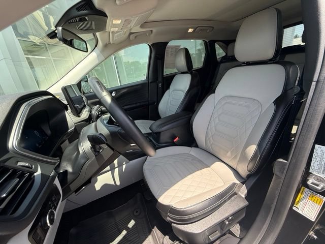 Certified 2023 Ford Escape Platinum w/ Premium Technology Package AWD/4WD image 15