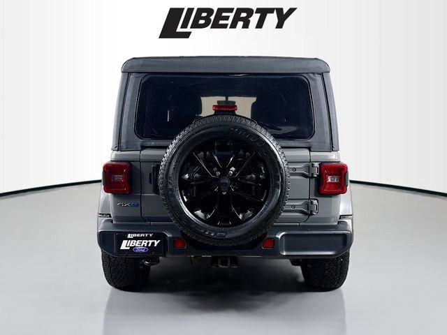 Used 2021 Jeep Wrangler Unlimited Sahara w/ Cold Weather Group AWD/4WD image 6