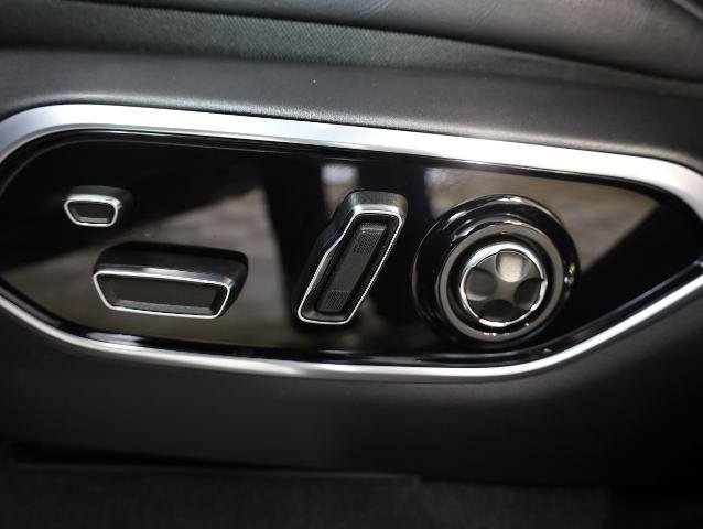 Used 2024 Jeep Grand Cherokee L Overland w/ Luxury Tech Group IV AWD/4WD image 24