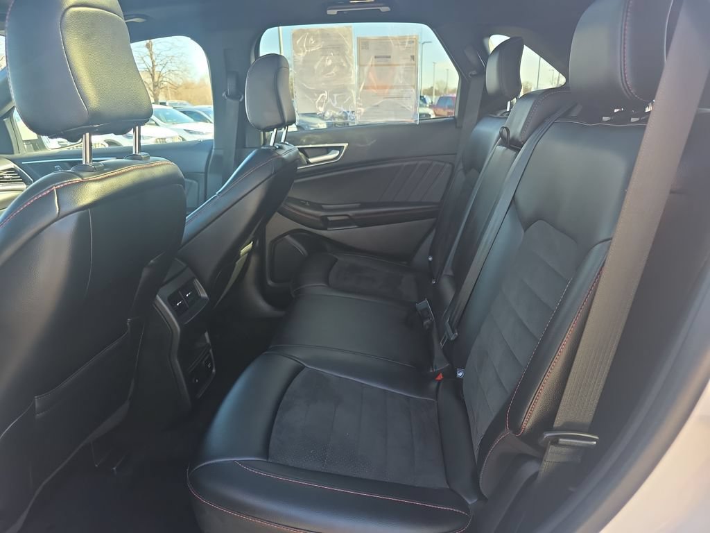 Certified 2024 Ford Edge ST-Line AWD/4WD image 37