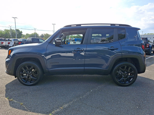 Used 2023 Jeep Renegade Altitude w/ Sun/Sound Group AWD/4WD image 6