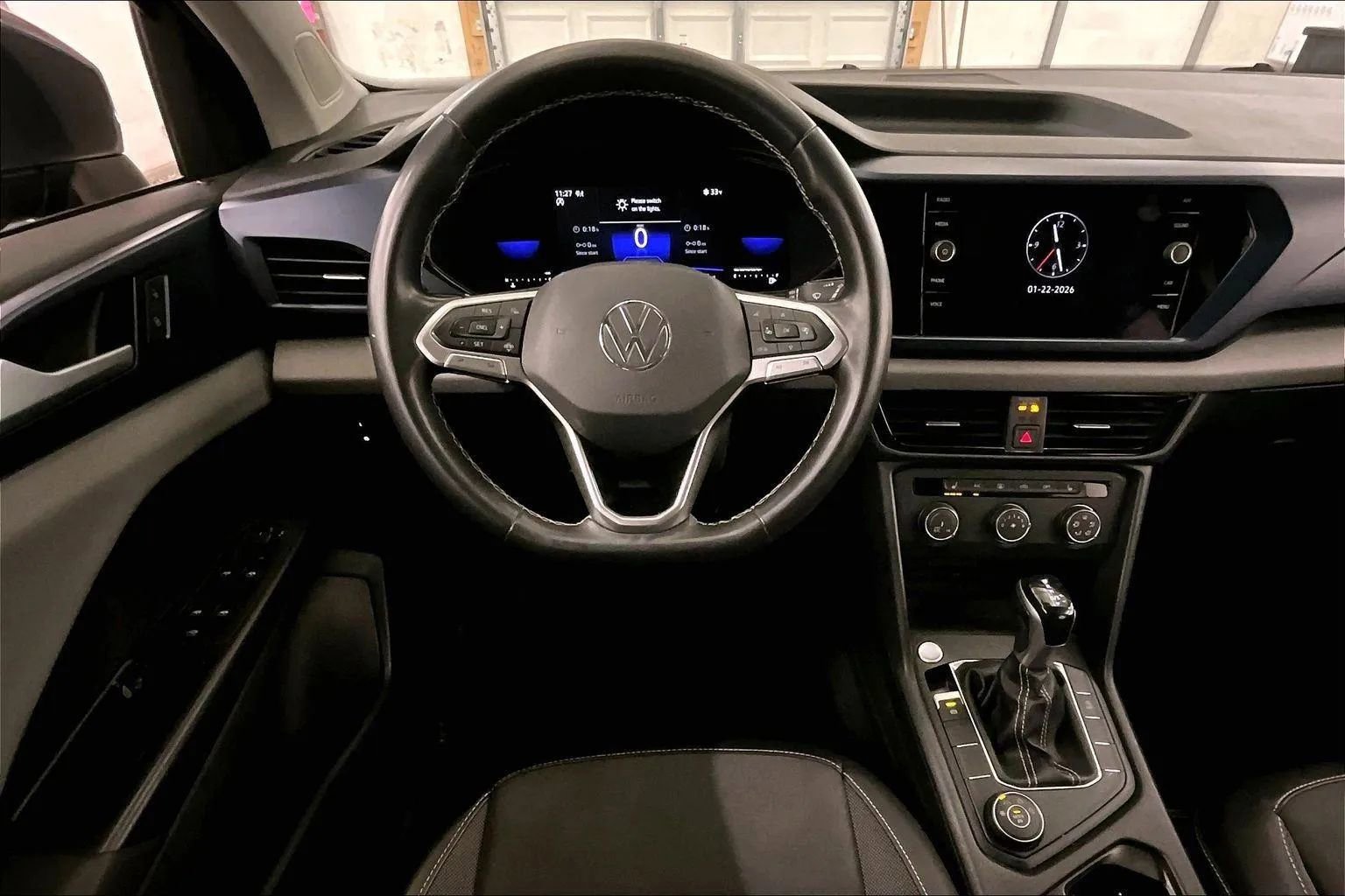 Used 2022 Volkswagen Taos SE image 5