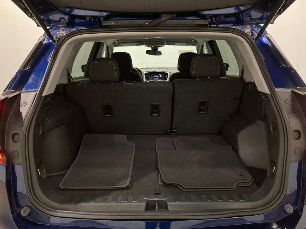 Used 2023 GMC Terrain SLE w/ Driver Convenience Package image 10